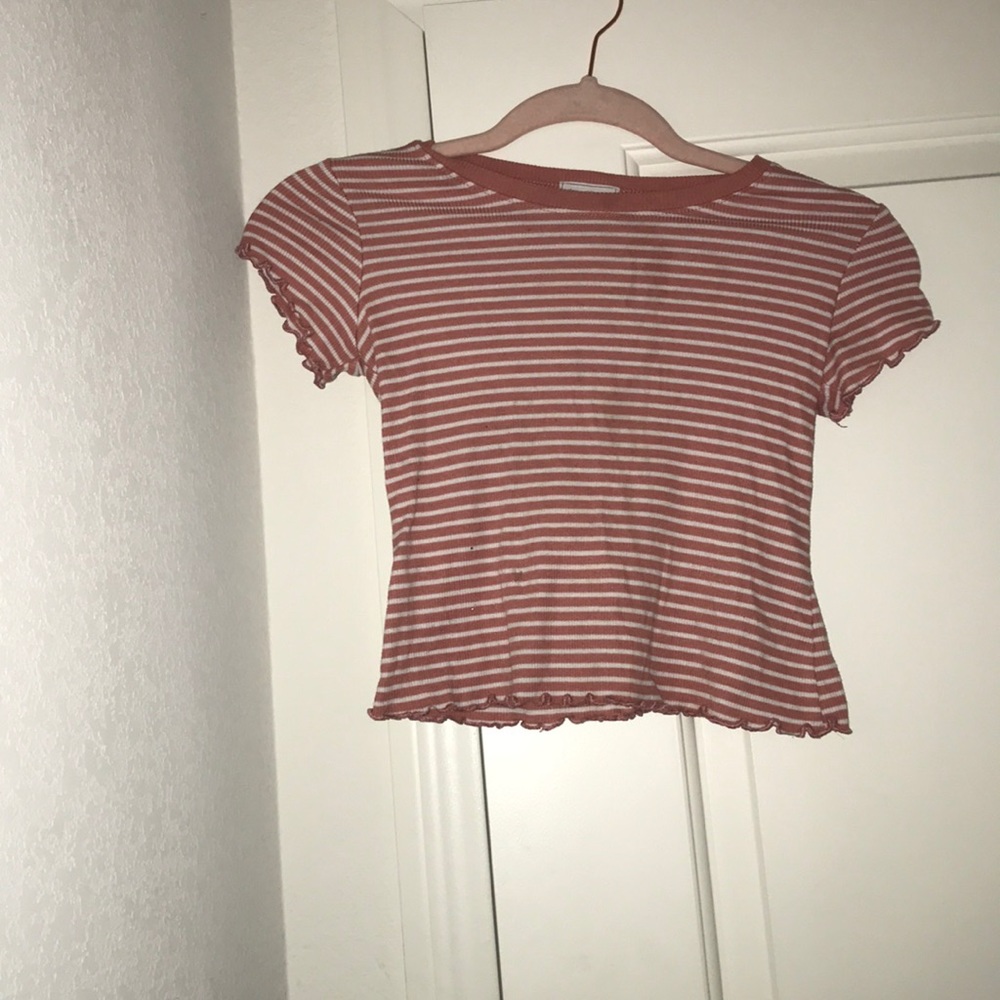 stripied cropped tee